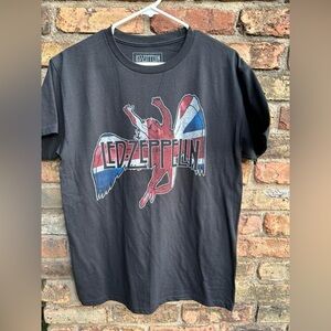 Men’s Led Zeppelin Tshirt NWOT medium